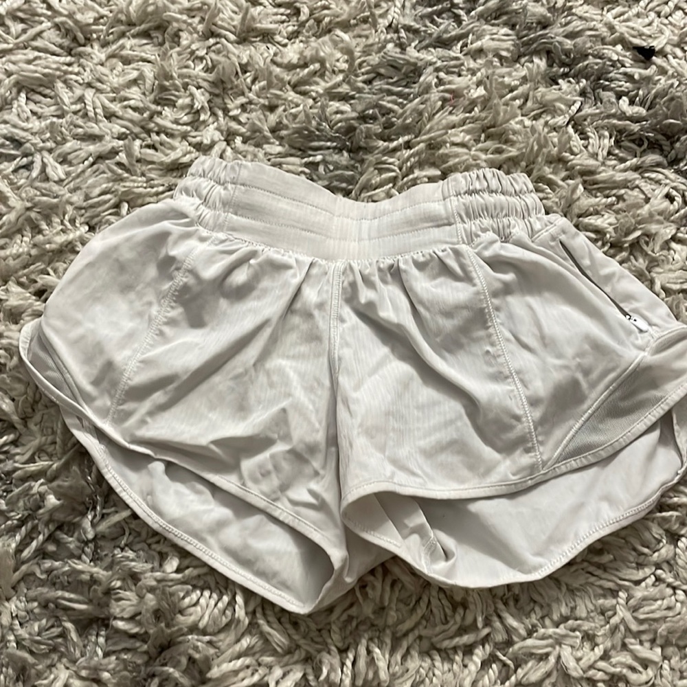 White size 0 lululemon shorts